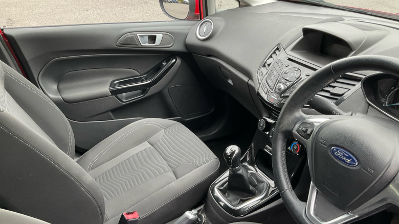 Ford Fiesta 1.0 EcoBoost Zetec Navigation 5dr Petrol Hatchback